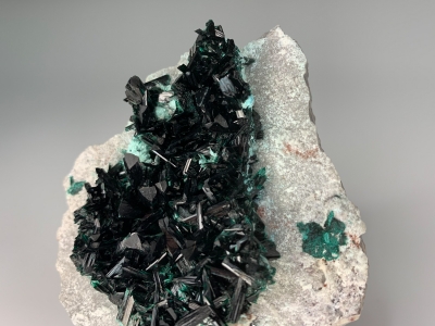 Brochantite from Milpillas Mine, Cuitaca, Sonora, Mexico [db_pics/ZowaderUpdates/DZ0103b.jpg]
