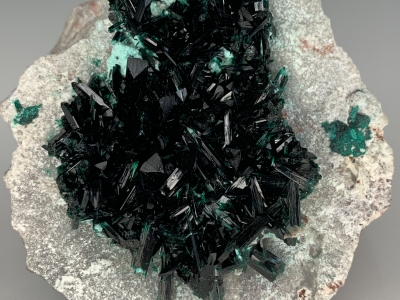 Brochantite from Milpillas Mine, Cuitaca, Sonora, Mexico [db_pics/ZowaderUpdates/DZ0103d.jpg]