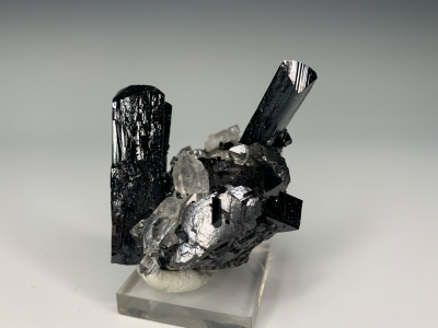 Ilvaite & Quartz on Sphalerite from Dal'negorsk, Primorskiy Kray, Russia [db_pics/ZowaderUpdates/DZ0208c.jpg]