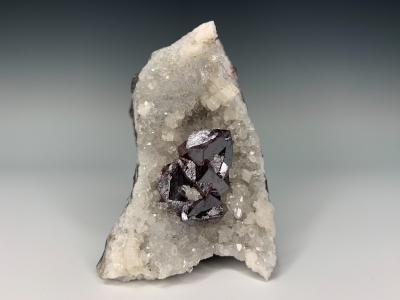 Cinnabar on Quartz from Tongren, Ghizou Province, China [db_pics/ZowaderUpdates/DZ0211a.jpg]