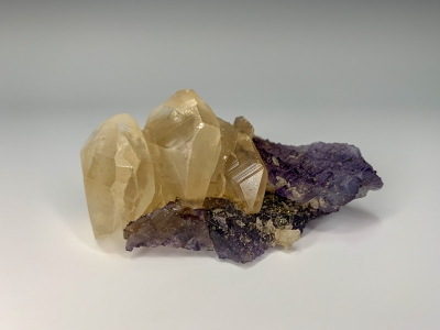 Calcite on Fluorite from Denton Mine, Harris Creek District, Southern Illinois USA [db_pics/ZowaderUpdates/DZ1601b.jpg]