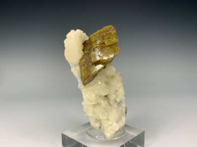 Siderite on Adularia from Furkahorn, Goschener Alp, Switzerland [db_pics/ZowaderUpdates/DZ1707a.jpg]