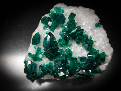 Dioptase on Calcite from Tsumeb Mine, Tsumeb, Namibia [db_pics/update3/ML00069.jpg]