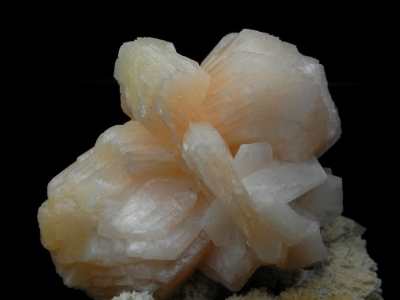 Stilbite from Jalgaon District, Maharastra, India [db_pics/update4/ML00242c.jpg]