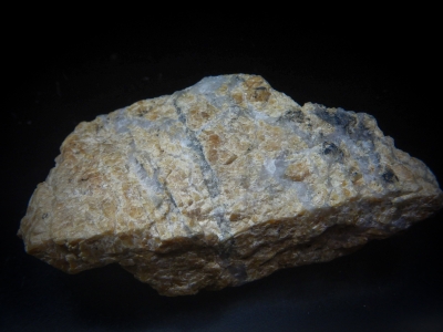 Scheelite from Arizona Mine, Unionville, Pershing County, Nevada, USA [db_pics/update5/ML00264b.jpg]