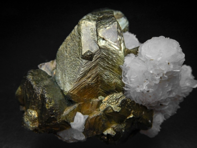 Chalcopyrite from HuanzalÃ¡ Mine, Huallanca District, Dos de Mayo Province, HuÃ¡nuco Dept, PerÃº [db_pics/update5/ML00370a.jpg]