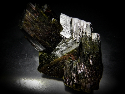 Epidote from Cerro San Cristobal, San Vicente de Canete, Canete Province, Lime Dept., Peru [db_pics/update6/ML00385b.jpg]