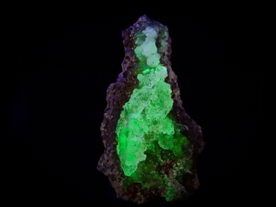 Hyalite Opal from Kopasz Hill, Tarcal, Takaj Region, Northen Hungary [db_pics/update6/ML00393c.jpg]