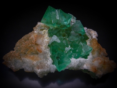 Fluorite from Riemvasmaak, Northern Cape Province, South Africa [db_pics/update6/ML00399a.jpg]