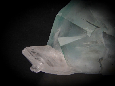 Fluorite & Quartz from Yaogangxian Mine, Chenzhou Prefecture, Hunan Province, China [db_pics/update6/ML00404b.jpg]
