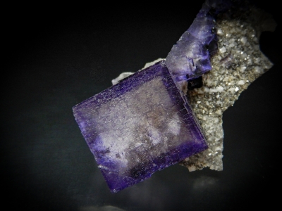 Fluorite, Dolomite & Natural Petroleum from Elmwood Mine, Smith County, Tennessee, USA [db_pics/update6/ML00414b.jpg]