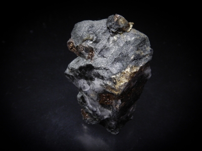 Gold, Quartz & Pyrrhotite from Homestake Mine, Lead, South Dakota, USA [db_pics/update6/ML00432a.jpg]