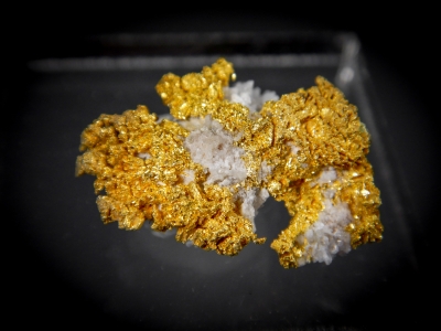 Gold from Eagles Nest Mine, Placer County, California, USA [db_pics/update7/ML00451a.jpg]