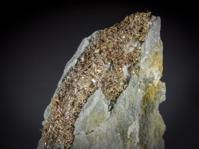 Gold from Olinghouse Mine, Washoe County, Nevada, USA [db_pics/update7/ML00453b.jpg]