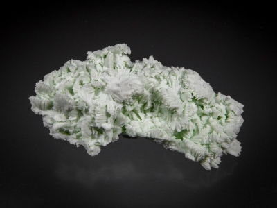 Hemimorphite on Apatite pseudo. Tarbuttite from Skorpion Mine, Rosh Pinah, Namibia [db_pics/update7/ML00582a.jpg]