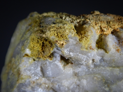Gold in Quartz from Ballarat, Victoria, Australia [db_pics/update7/ML00597c.jpg]