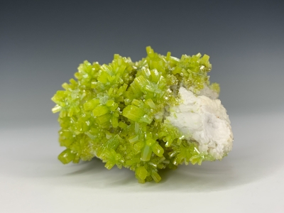 Pyromorphite and Quartz from Daoping Mine, Yangshuo, Guangxi County, Zhuang, China [db_pics/update7/ML00677c.jpg]