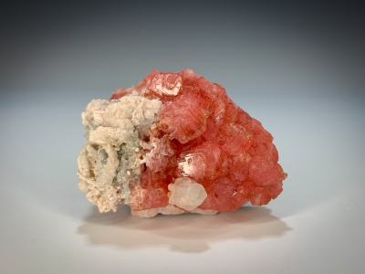 Fluorite on Rhodochrosite from Uchucchacua Mine, Oyon, Lima, Dept., Peru [db_pics/update7/ML00691d.jpg]
