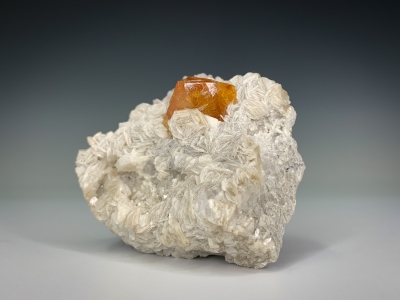 Scheelite & Muscovite from Pingwu, Sichuan, China [db_pics/update7/ML00694b.jpg]