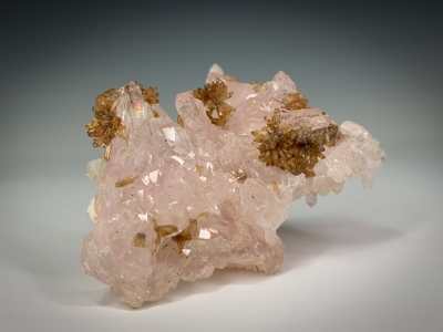 Rose Quartz & Eosphorite from Taquaral, Itinga, Minas Gerais, Brazil [db_pics/update7/ML00696b.jpg]