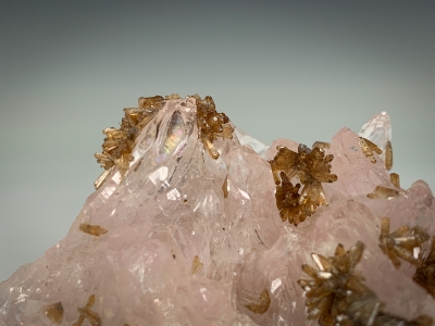 Rose Quartz & Eosphorite from Taquaral, Itinga, Minas Gerais, Brazil [db_pics/update7/ML00696d.jpg]