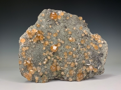 Grossular from Jeffrey Mine, Asbestos, Les Sources RCM, Estrie, Quebec, Canada [db_pics/update7/ML00699a.jpg]