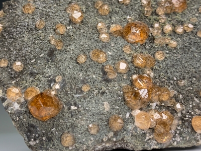 Grossular from Jeffrey Mine, Asbestos, Les Sources RCM, Estrie, Quebec, Canada [db_pics/update7/ML00699d.jpg]
