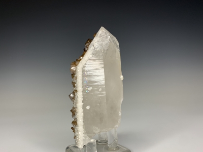 Scheelite on Quartz from Yaogangxian Mine, Chenzhou Prefecture, Hunan Province, China [db_pics/update7/ML00754c.jpg]