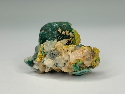 Pyromorphite & Malachite from Rum Jungle, Northern Territories, Australia [db_pics/update7/ML00771b.jpg]