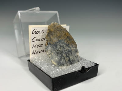 Gold in Quartz from Goldfield, Esmerelda County, Nevada, USA [db_pics/update7/ML00789b.jpg]