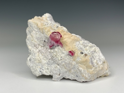 Red Beryl from Violet Claims, Wah Wah Mountains, Beaver County, Utah, USA [db_pics/update7/ML00808c.jpg]