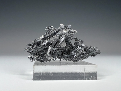 Acanthite from Las Chispas Mine, Arizpe, Sonora, Mexico [db_pics/update7/ML00838b.jpg]