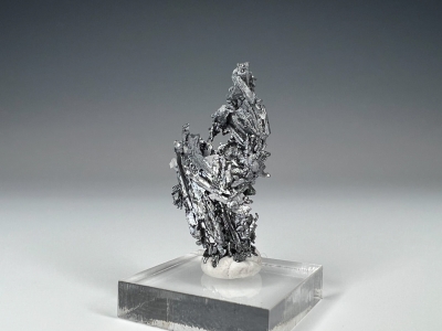 Acanthite from Las Chispas Mine, Arizpe, Sonora, Mexico [db_pics/update7/ML00838c.jpg]