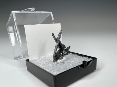 Acanthite from Las Chispas Mine, Arizpe, Sonora, Mexico [db_pics/update7/ML00845b.jpg]