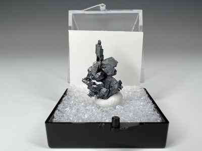 Acanthite from Las Chispas Mine, Arizpe, Sonora, Mexico [db_pics/update7/ML00848a.jpg]