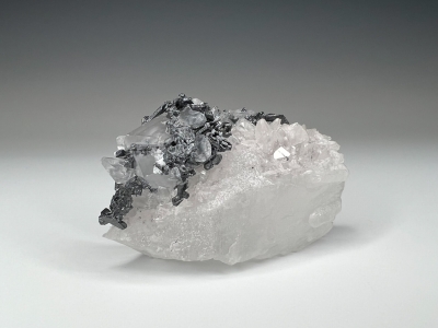 Acanthite, Calcite & Quartz from Las Chispas Mine, Arizpe, Sonora, Mexico [db_pics/update7/ML00851a.jpg]