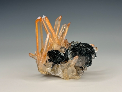 Quartz & Hematite from Jinlong Hill, Longchuan Co., Heyuan, Guangdong, China [db_pics/update7/ML00871a.jpg]