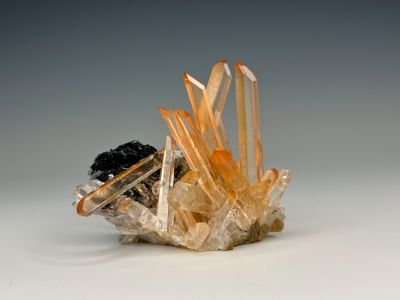 Quartz & Hematite from Jinlong Hill, Longchuan Co., Heyuan, Guangdong, China [db_pics/update7/ML00871b.jpg]