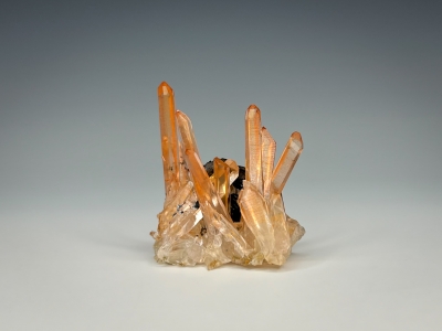 Quartz & Hematite from Jinlong Hill, Longchuan Co., Heyuan, Guangdong, China [db_pics/update7/ML00879c.jpg]