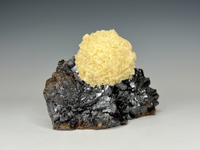 Barite on Sphalerite from Elmwood Mine, Carthage, Smith County, Tennessee, USA [db_pics/update7/ML00939c.jpg]
