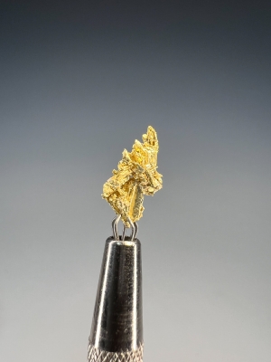 Gold from Round Mountain Mine, Toquima Range, Nye County, Nevada, USA [db_pics/update7/ML00947b.jpg]