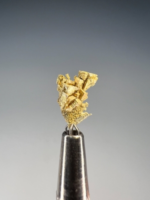 Gold from Round Mountain Mine, Toquima Range, Nye County, Nevada, USA [db_pics/update7/ML00951b.jpg]