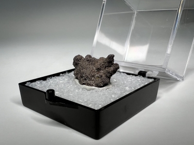 Chlorargyrite from Coeur d'Alene District, Shoshone County, Idaho, USA [db_pics/update7/ML00961b.jpg]