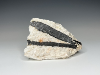 Columbite-Tantalite from Globe Mine, Petaca, Rio Arriba County, New Mexico, USA [db_pics/update7/ML00978d.jpg]