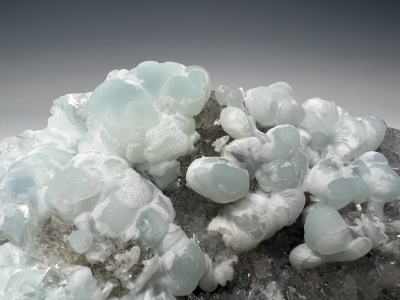 Smithsonite & Hemimorphite from Skorpion Mine, Rosh Pinah, Namibia [db_pics/update7/ML00996d.jpg]