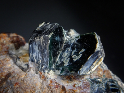 Clinochlore from Tilly Foster Mine, Brewster, New York USA [db_pics/zowater/DZ1303c.jpg]