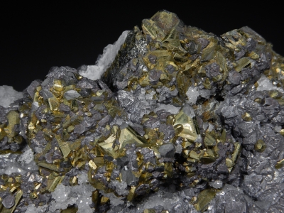 Tetrahedrite, Chalcopyrite and Galena on Quartz from Herodsfoot Mine, Lanreath, Cornwall, England [db_pics/zowater/DZ1405c.jpg]