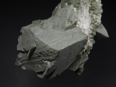 Orthoclase & Chlorite from St. Gotthard, Lepontine Alps, Ticino, Switzerland [db_pics/zowater/DZ3205c.jpg]