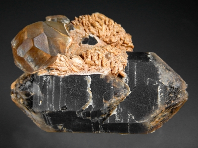 Topaz with Smoky Quartz from Nercinsk District, Transbaikalia, Russia [db_pics/zowater/DZ3305b.jpg]