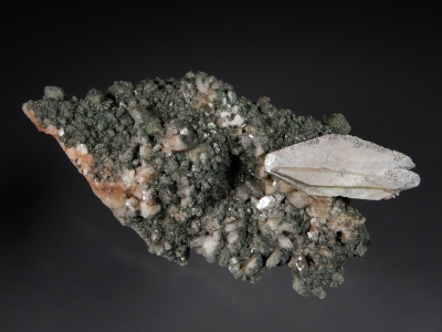 Titanite from Acushnet, Bristol County, Massachusets, USA [db_pics/zowater/DZ3907a.jpg]